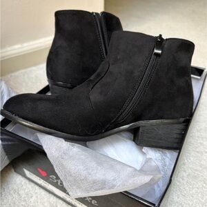 Brand new bootie size 8 $35